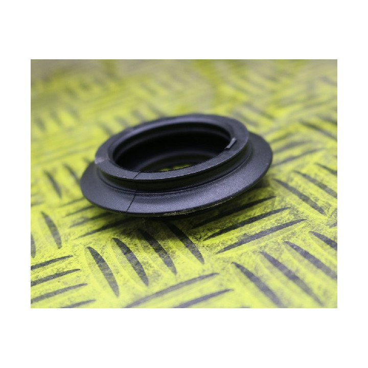 SOUFFLET CAOUTCHOUC DE FREIN ARRIERE BLASTER 200